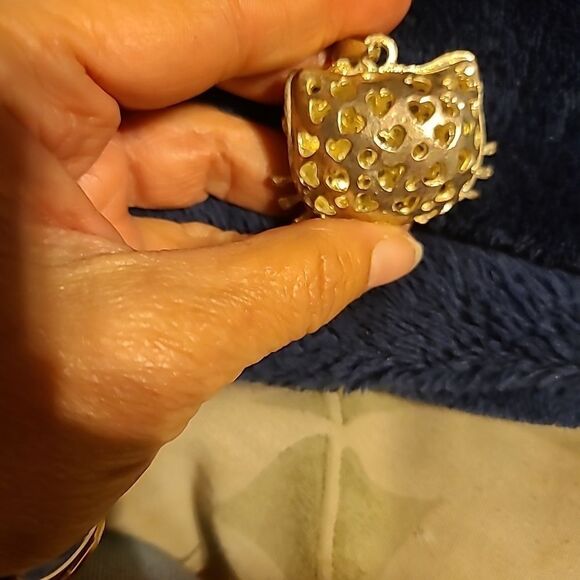 Hello Kitty Charm - Picture 3 of 4